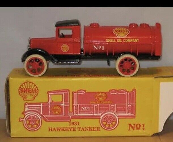 ERTL Shell Oil Company 1931 Hawkeye Tanker Truck Die-Cast Bank