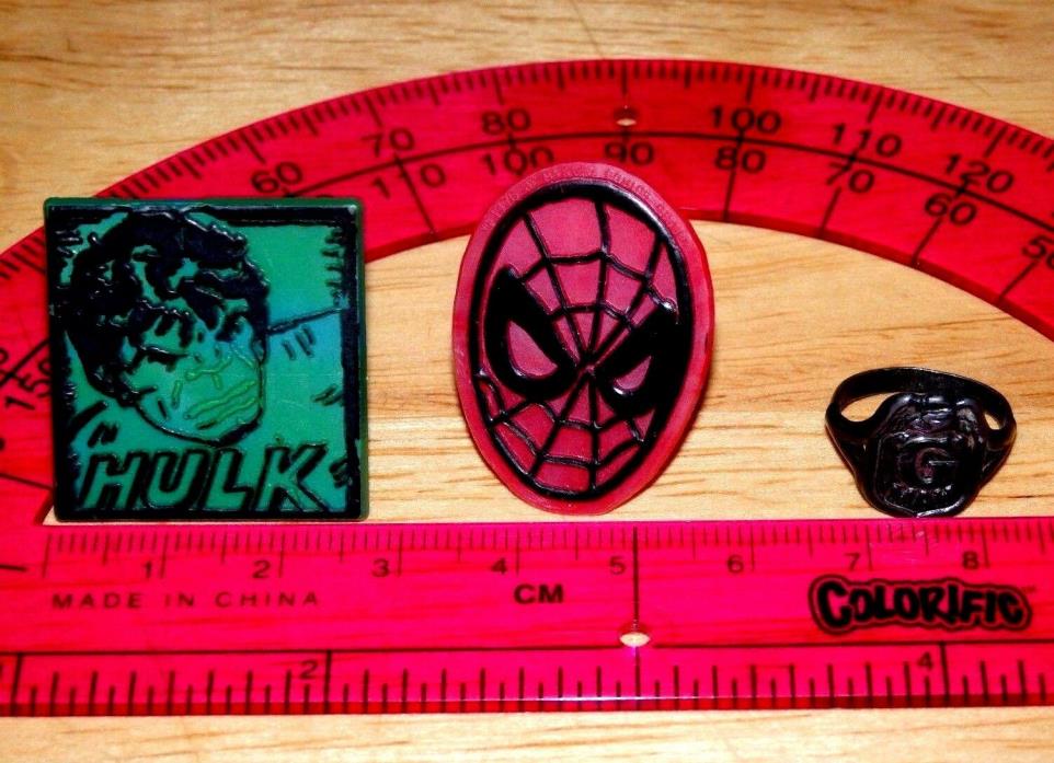 Spider-Man,Incredible Hulk 2 Plastic Rings+1 G MAN Ring Vending Gumball Machine