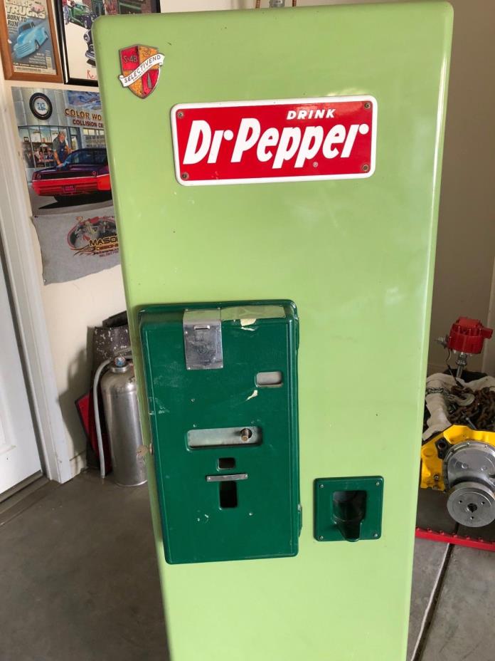 S-48 Selectivend Dr. Pepper Soda Machine
