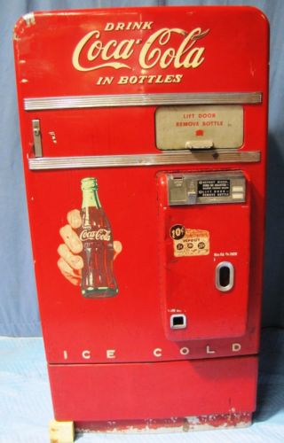 Vintage 1950s Vendo Model F83G 10 Coca-Cola (Coke) Vending Machine