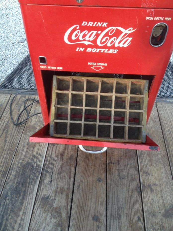 Vintage 1950's Coke Vendo 23 Coca Cola Spin-top Vending Soda Machine Store