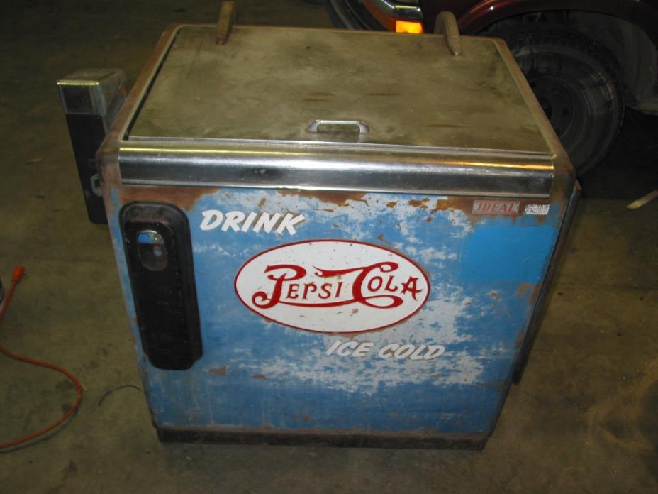 Vintage Ideal Pepsi Cola machine Complete doubl dot machine, cap remover 10 cent