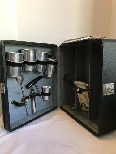 Vintage Elyte Travelers Bar With Hard Case And Key