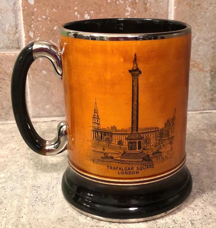 VINTAGE ARTHUR WOOD ROYAL BRADWELL LONDON LANDMARK MUG BUCKINGHAM PALACE LONDON