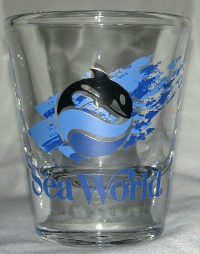 Sea World Shamu the Killer Whale Libbey shot glass