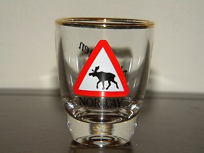 Moose Crossing Shot Glass Norway Norwegen Red White Black Gold Clear Souvenir