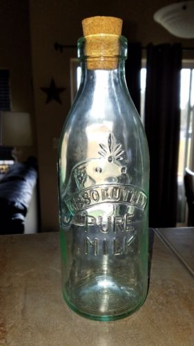 VINTAGE MADE IN ITALY  EA ABSOLUTELY PURE MILK BOTTLE WITH Cork EMBOSSED COW