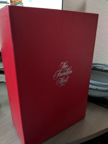 Mint Condition red Box the Franklin Mint Set 2 Flute Crystal Champagne glasses