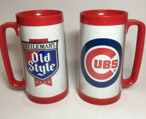 2 Vintage Red Old Style Heileman’s Classic plastic Beer Mugs Chicago Cubs