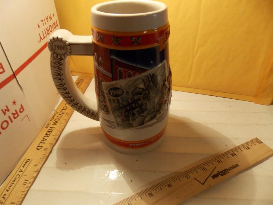 1999 BUDWEISER HOLIDAY STEIN CS389 A CENTURY OF TRADITION 1900-1999