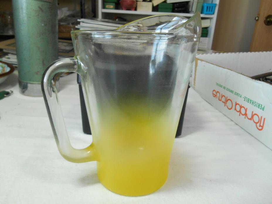 HEAVY DUTY CLEAR GLASS PITCHER FROSTED YELLOW BOTTOM 8