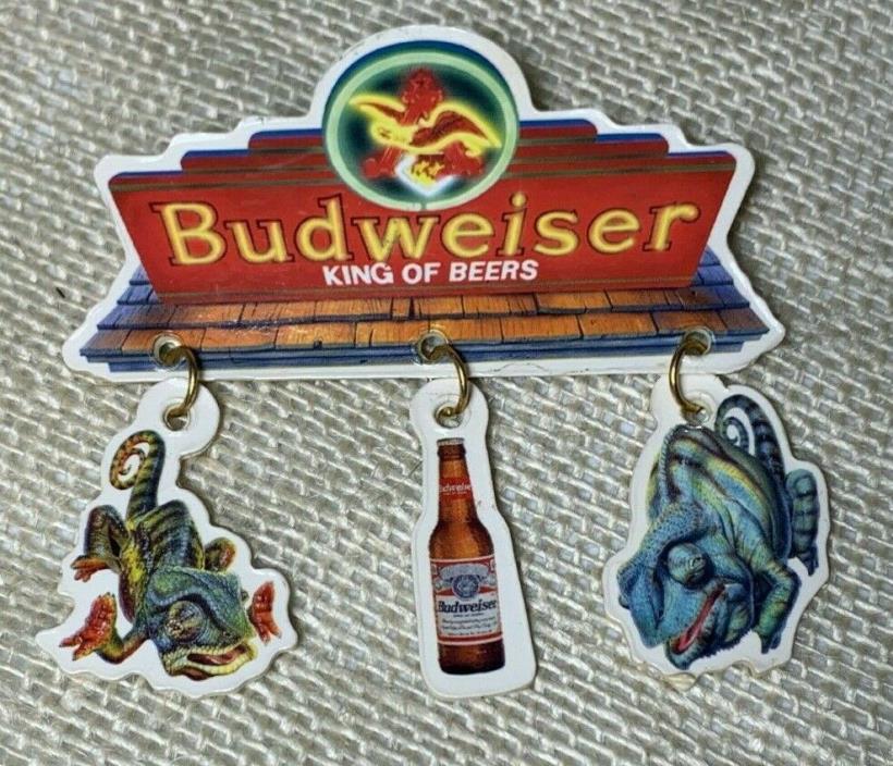 Budweiser King of beers - Iguana hanging Brooch / Pin VINTAGE