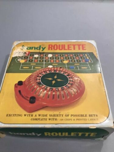 VINTAGE HANDY ROULETTE SET with 100 CHIPS. Collectors Item Works Great