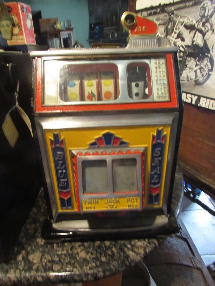 Vintage Antique 1940s Watling Blue Seal 25c Slot Machine