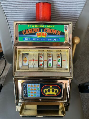 Waco Casino Crown Slot Machine With Flashing Light and Bell Rings On Payoff Wow!