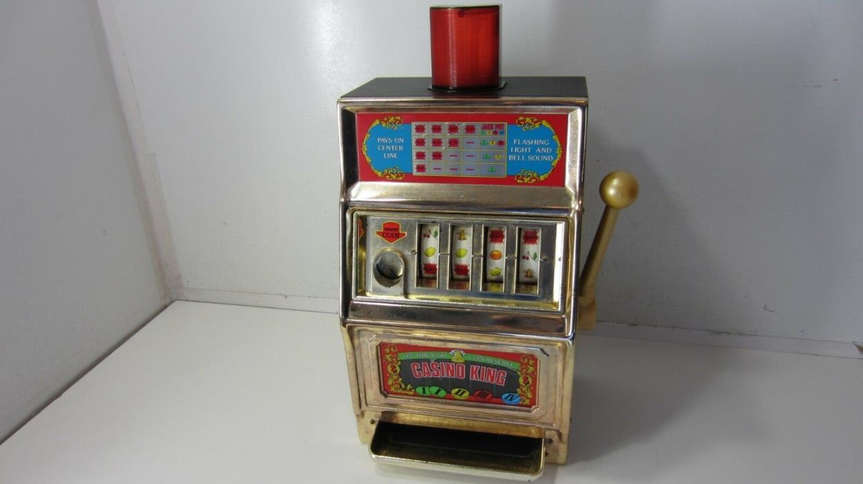 Parts or Repair: Waco Vintage Casino King Gambling Slot Machine Bank