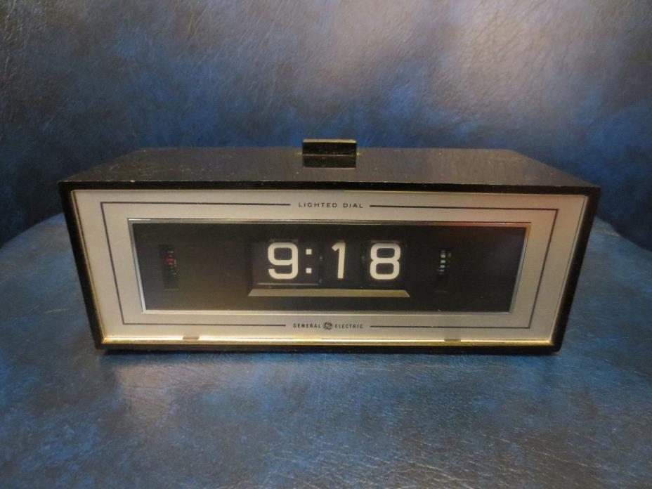 Vintage General Electric GE Roll Flip Alarm Clock 492E