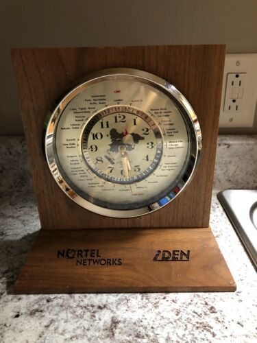Lord King Quartz World Clock W/ Moving Jet Second Hand In Wood Mantle Case