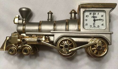 Miniature Locomotive Engine Clock 2-toned Sturdy 11.2oz Collectible Wheels Turn