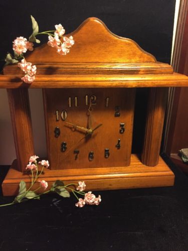 Vtg Hand Made Solid Wood Mantle Clock
