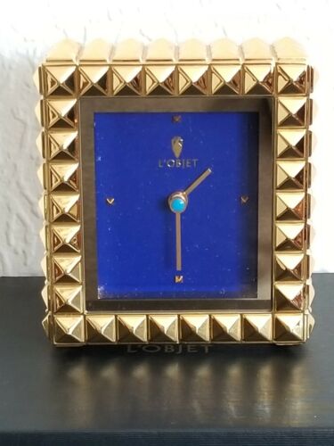 L’objet New In Gift Box Gold + Lapis Pyramide CLOCK $925
