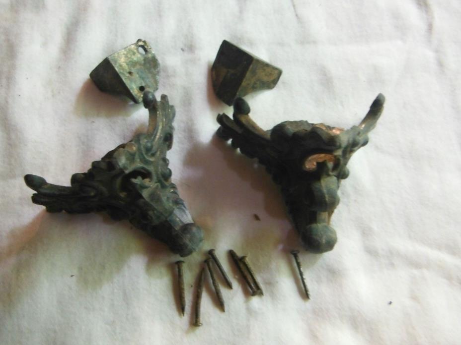 Original cast metal feet, front and back from sessions black mantle clock