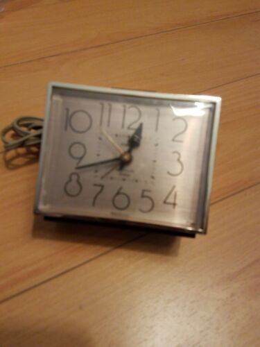 Westclox Dialite Alarm clock vintage