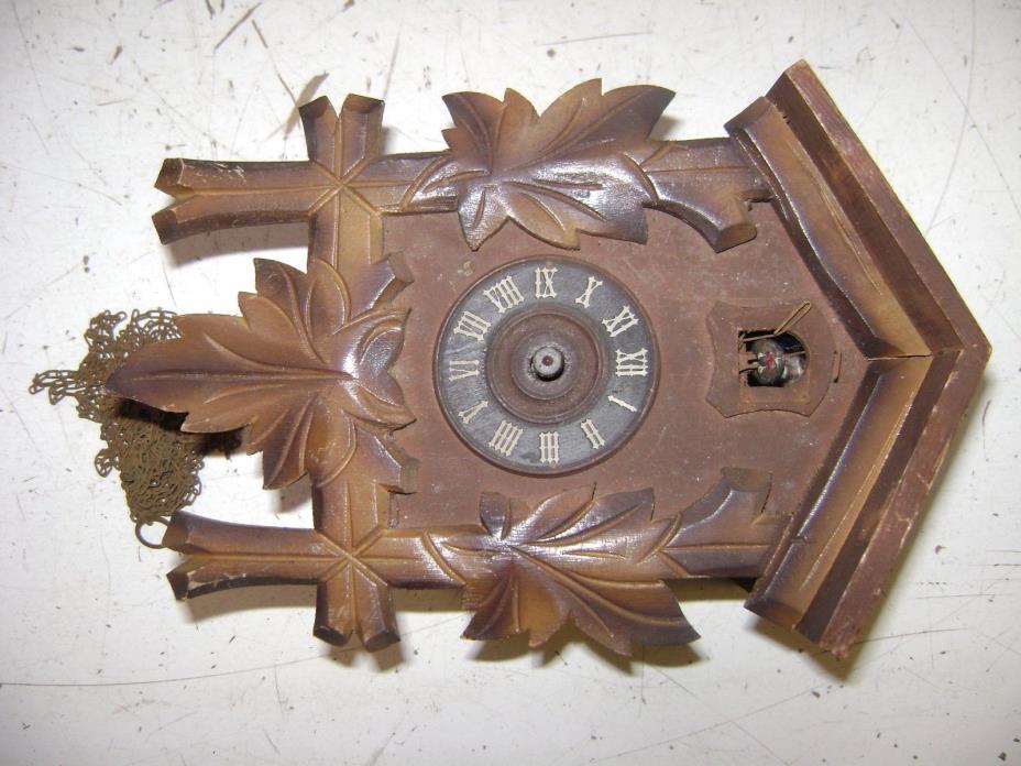 ANTIQUE VINTAGE OLD CUCKOO CLOCK GERMANY WOODEN PARTS RESTORE LEAVES FOREST