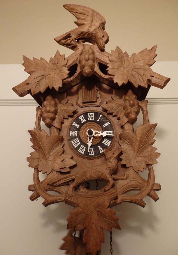 VINTAGE BLACK FOREST CUCKOO CLOCK W FOX AND GRAPES