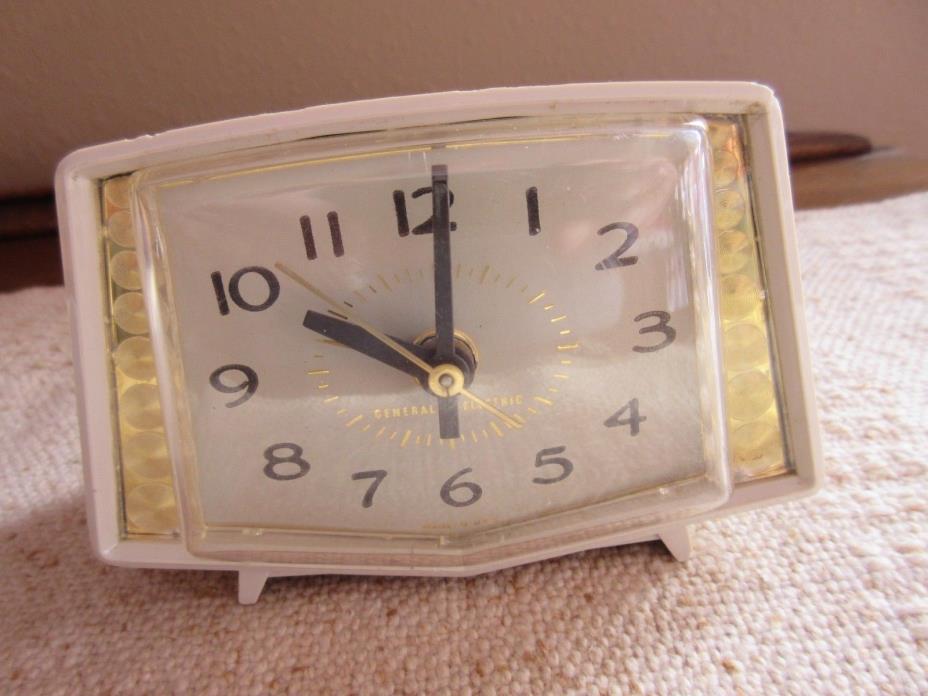 Vintage Retro General Electric #7281 ALARM CLOCK - Sparkle Sandalwood