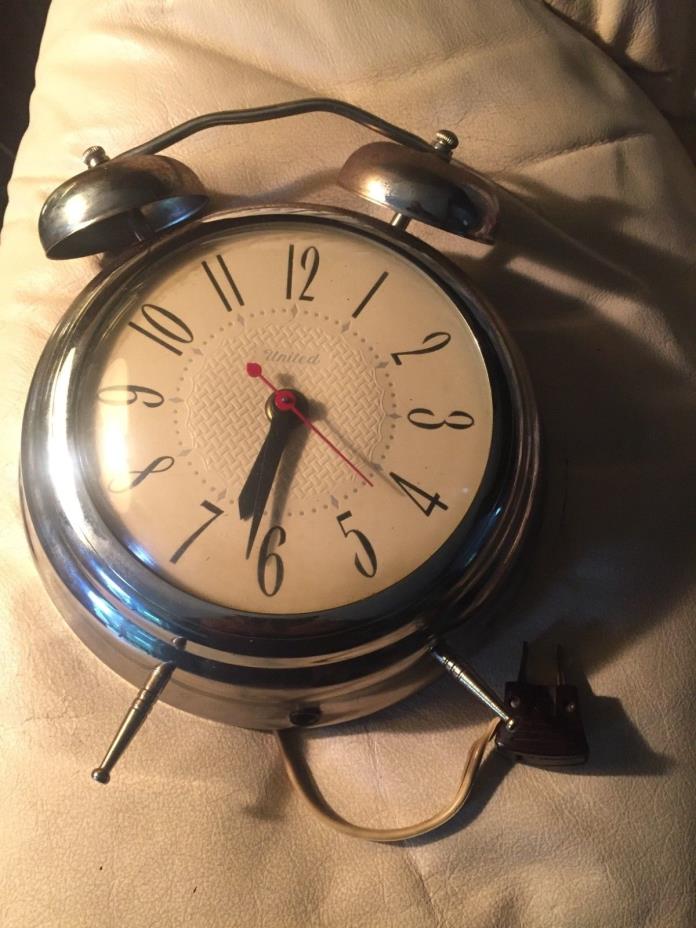 Vintage UNITED CLOCK CORP #46 Wall Clock