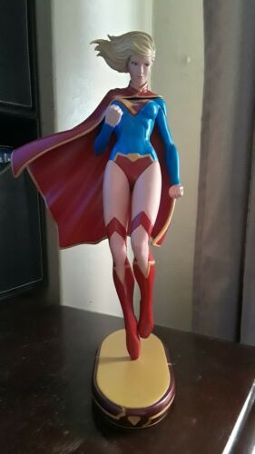 DC Comic  Cover Girls statue Supergirl by Stanley 