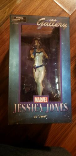 Diamond Select Toys Marvel Gallery Jessica Jones as Jewel PVC Diorama Statue