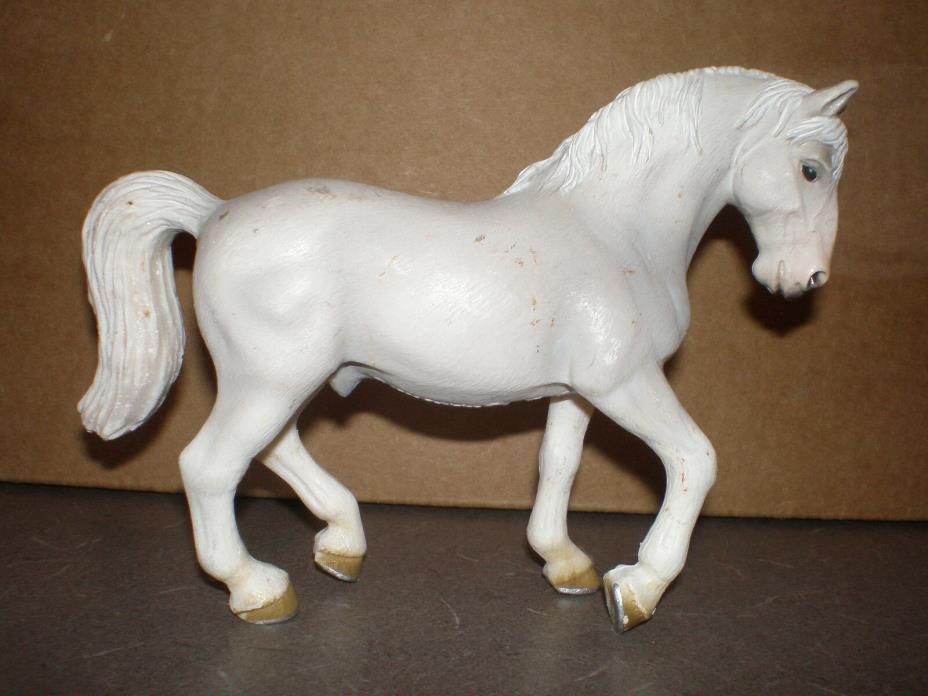 2004 Schleich GRAY & WHITE STALLION HORSE figurine/toy