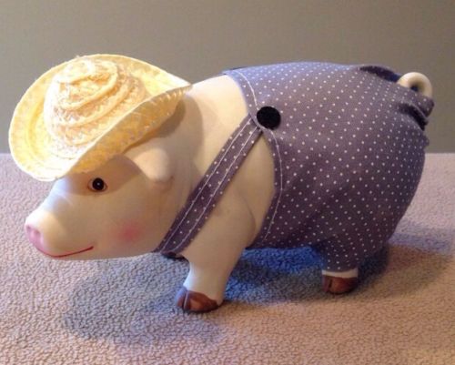 Country Farmer Pig Ceramic wearing Straw Sun Hat & Overalls 6
