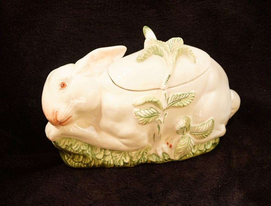 Pretty Green And White Bunny & Vine Ceramic Tureen - Italy