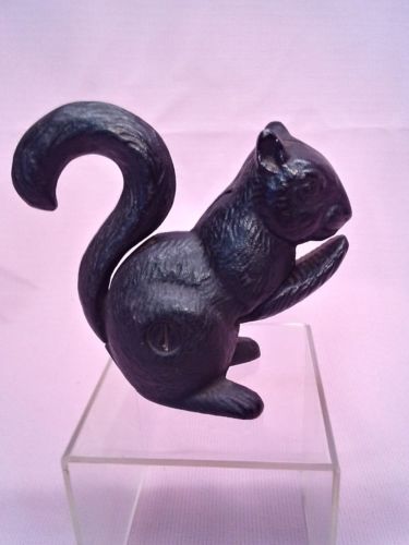 Vintage Squirrel Nutcracker Cast Iron, 4 3/4