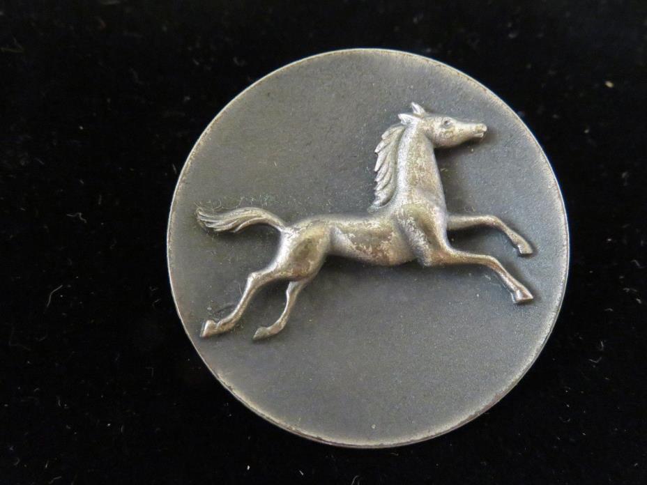 Circular Pin of Running Horse Center of Silver Tone Metal (1143)