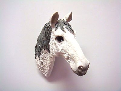 WHITE  HORSE HEAD KITCHEN REFRIGERATOR MAGNET