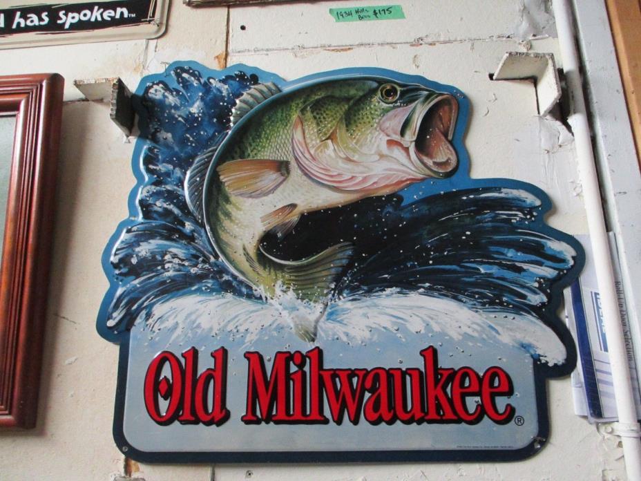 Old Milwaukee Bass Fishing Beer Tin Sign Advertising 34