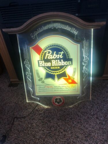 Vintage 1981 Pabst Blue Ribbon lighted beer sign Light  WORKS GREAT ! 20