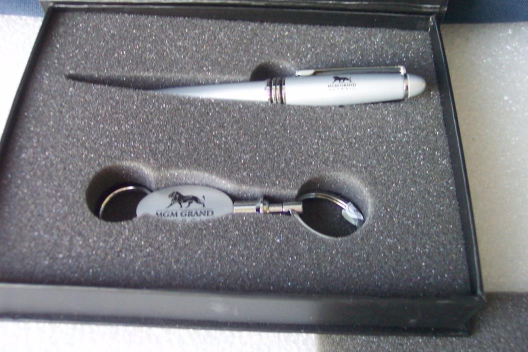 MGM Grand Detroit Casino Key Chain and Writing Pen In Original Black Case SWEDA