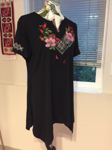 Ukrainian Rayon Tunic Embroidered With Rosehip Ornament Plus Size 1x Or 2x