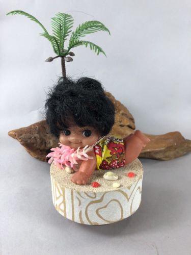 Vintage Hawaii Music Box Hula Girl Baby Doll Wind Up Base Tiki Hawaiian Luau