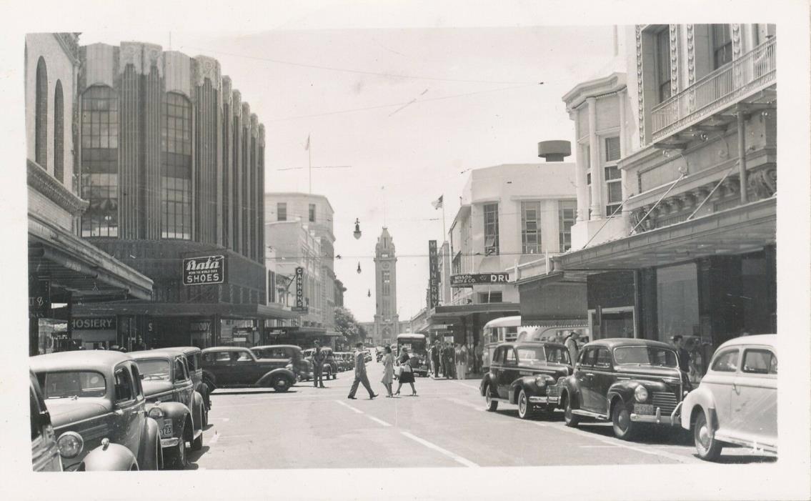 1940 Hawaii  Photo busy Downtown Honolulu Fort Street scene