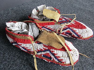 NATIVE AMERICAN FULLY BEADED LEATHER MOCCASINS, PLAINS INDIAN   BUF--00370