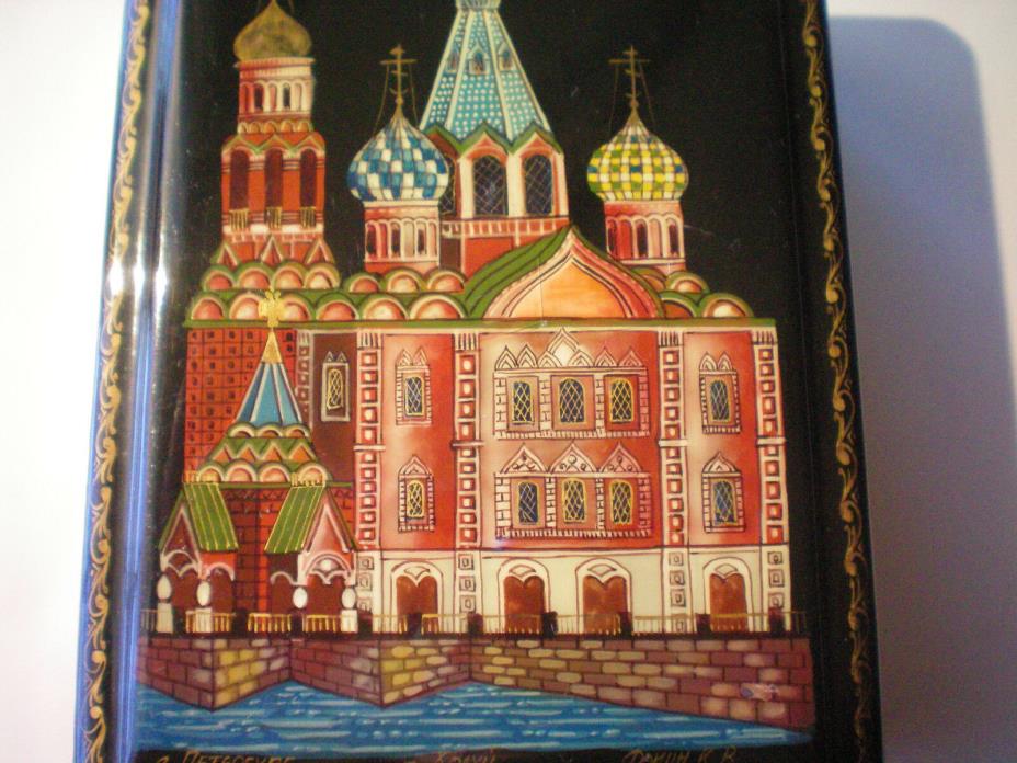 GORGEOUS Russian Lacquer Box SIGNED