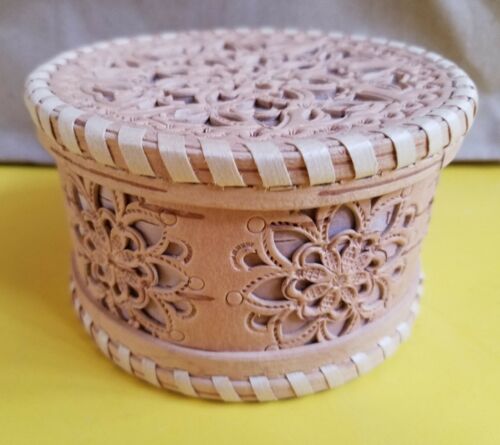 Birch Bark Hand Carved Round Trinket Box Russian