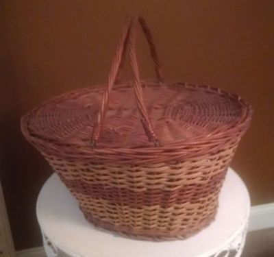 Vintage Market Picnic Basket - Large with handles