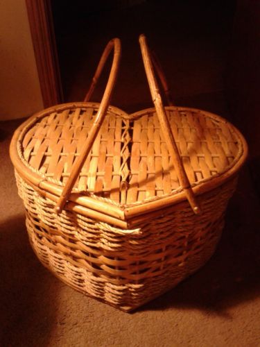Large, Heart Shaped Wicker Basket, Hinge Lid, Vintage